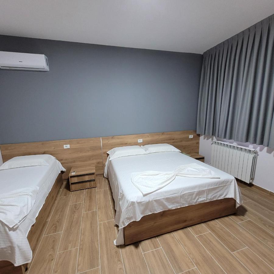 Hotel Erandi Rinas Kültér fotó