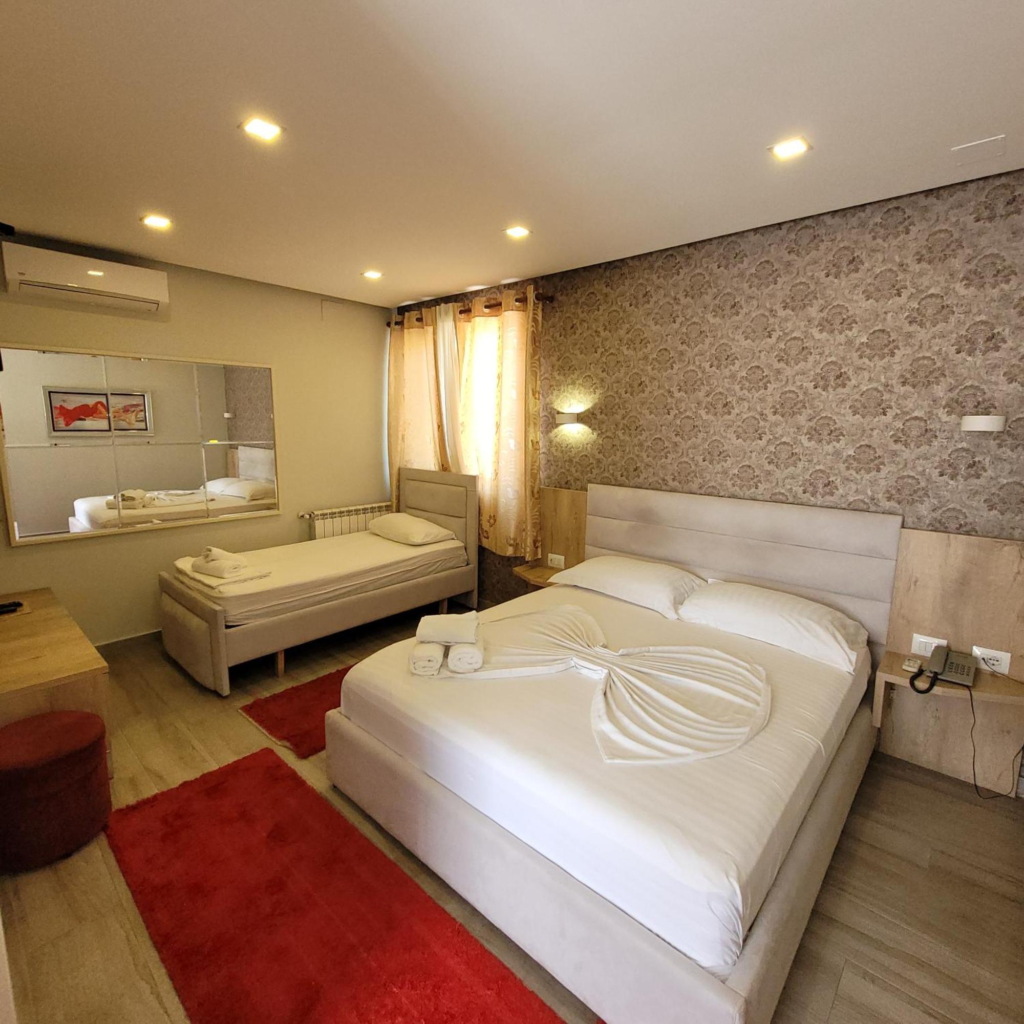 Hotel Erandi Rinas Kültér fotó