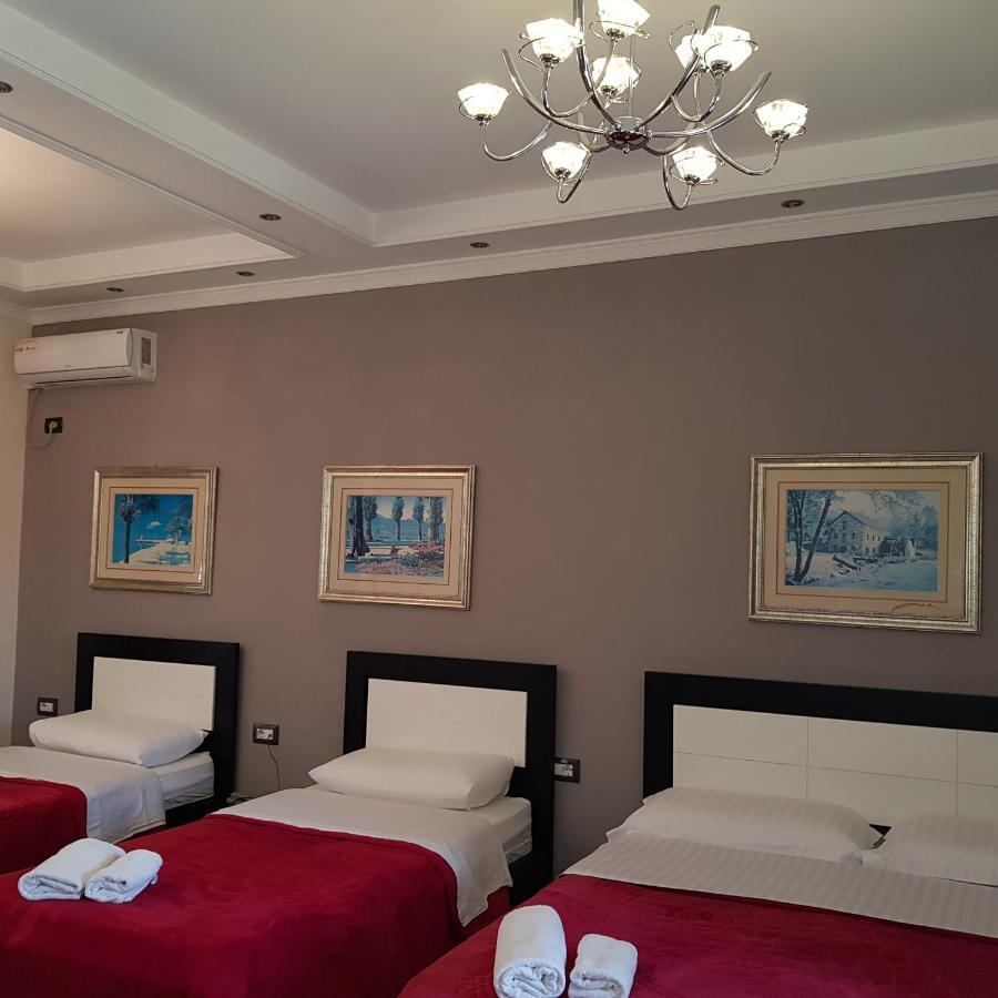 Hotel Erandi Rinas Kültér fotó
