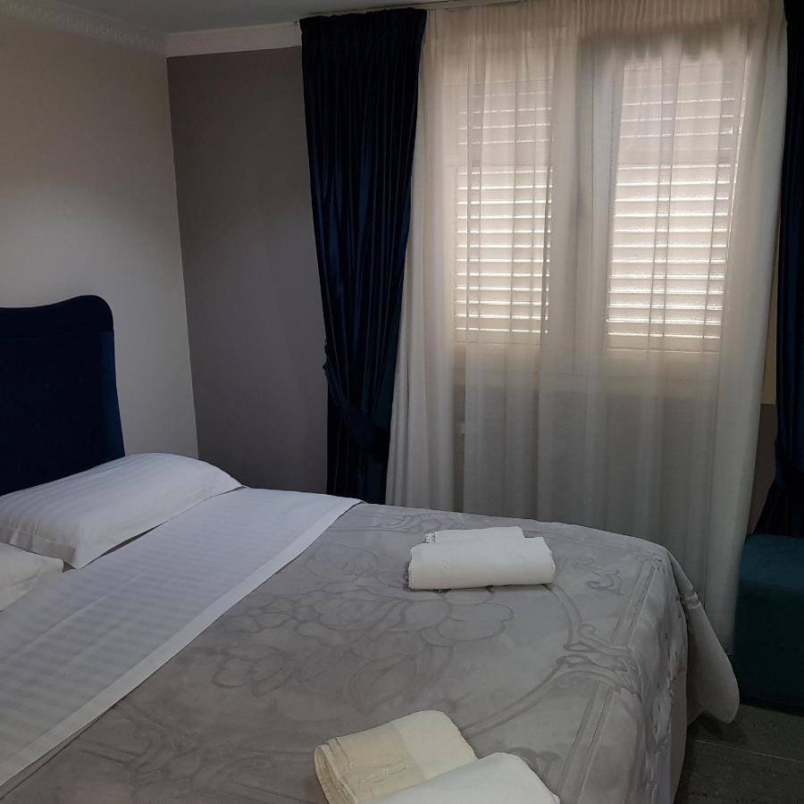 Hotel Erandi Rinas Kültér fotó